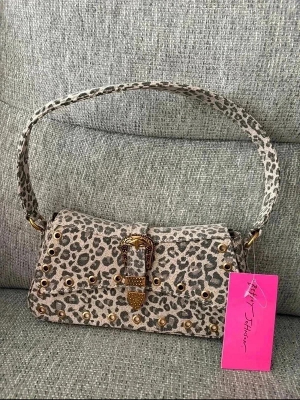 Betsey Johnson 🩷Leopard Print Studded Shoulder Bag - Beige